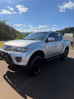 MITSUBISHI L200 TRITON 3.5 HPE 4X4 CD V6 24V FLEX 4P AUTOMÁTICO